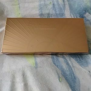Becca be a light palette no 2
